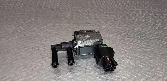 Subaru Impreza III Turbo solenoid valve K5T48479