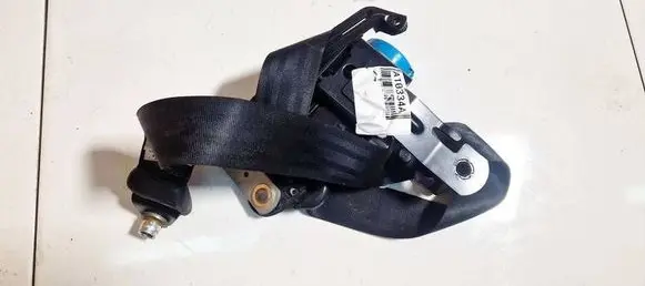 Rear seatbelt