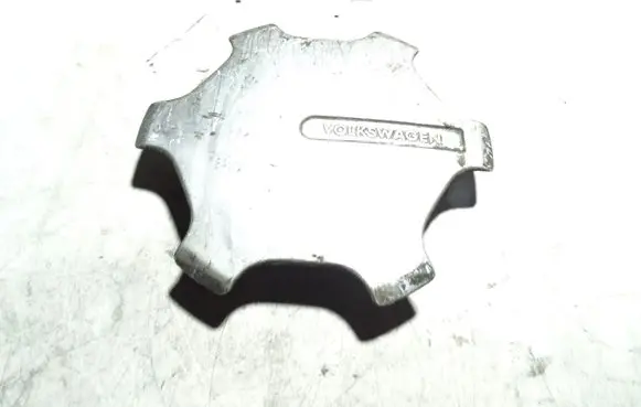 Volkswagen Golf II Original wheel cap 321601149B