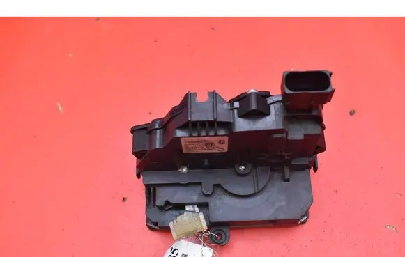 Opel Meriva A Front door lock 13258271EE