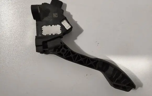 Toyota Auris 150 Accelerator throttle pedal 7811002010