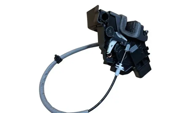 Ford Mondeo MK IV Front door lock 8M2AR21812AA