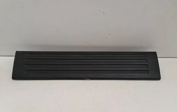 Mercedes-Benz R W251 Front sill trim cover A2516860036