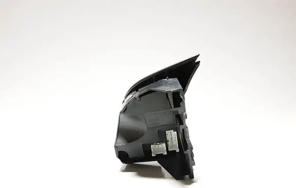 Steering wheel buttons/switches