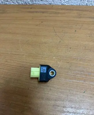 Lexus RX 450H Airbag deployment crash/impact sensor 8983147050