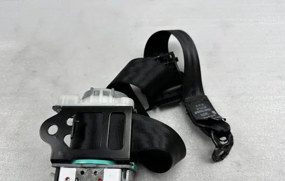 Audi A8 S8 D4 4H Rear seatbelt 4H0857807 4H0857807K