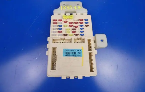 Hyundai ix35 Fuse module 919502S741 AK63333 N7265039