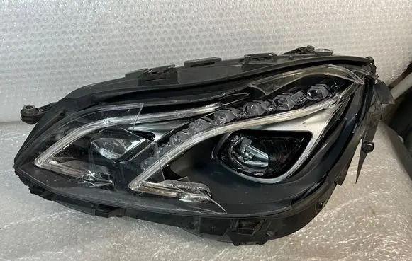 Mercedes-Benz E W212 Headlight/headlamp A2129083103