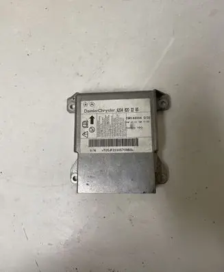 Mercedes-Benz C W204 Airbag control unit/module A2048202285