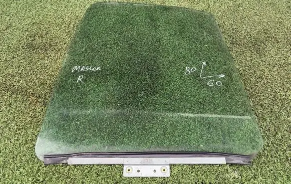 Renault Master II Front door window glass four-door 93867826 43R000464