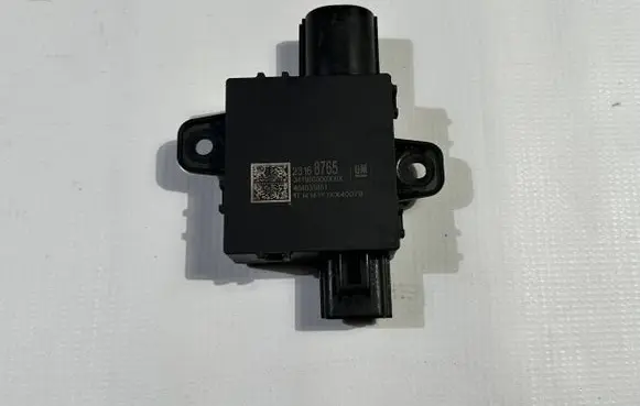 Chevrolet Corvette C7 Coolant fan relay 23168765