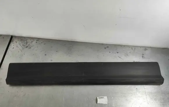 Audi Q2 - Front door trim (molding) 81a853959