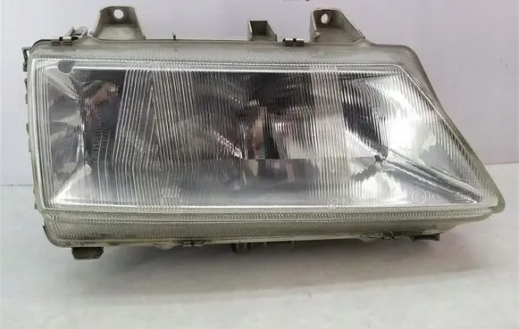Lancia Zeta Headlight/headlamp 