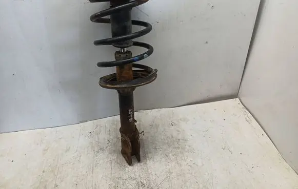 Mitsubishi Outlander Front shock absorber with coil spring
