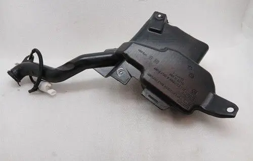 Chevrolet Corvette C7 Windshield washer fluid reservoir/tank 23390374
