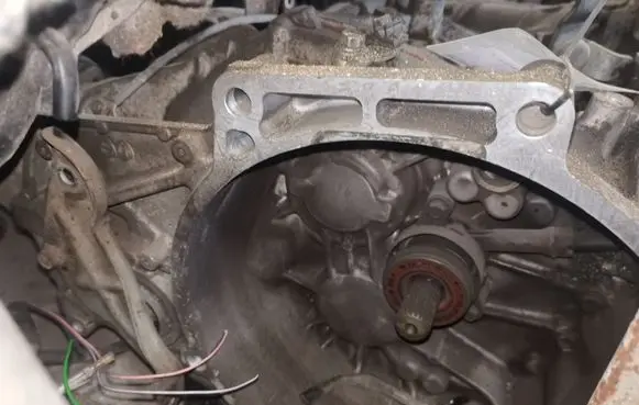 Mitsubishi Grandis Manual 6 speed gearbox