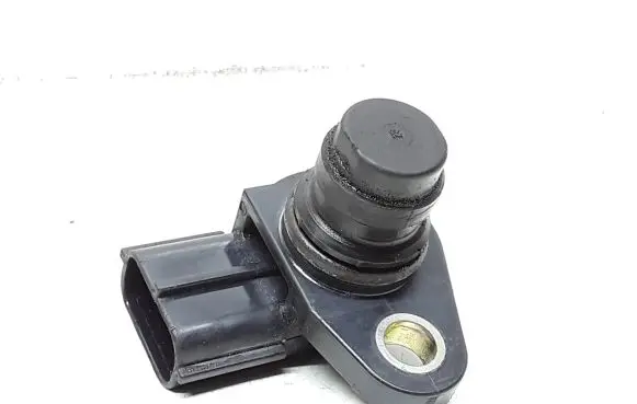Volvo V70 Camshaft position sensor 8658495