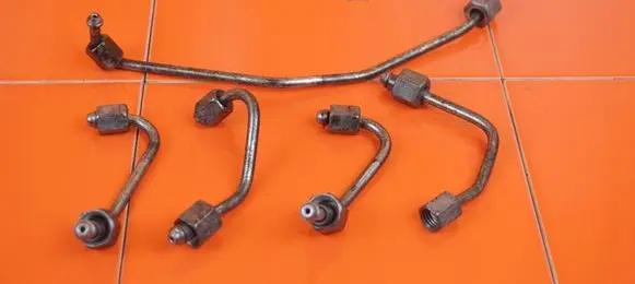 Iveco Daily 6th gen Fuel injector supply line/pipe 21MB6