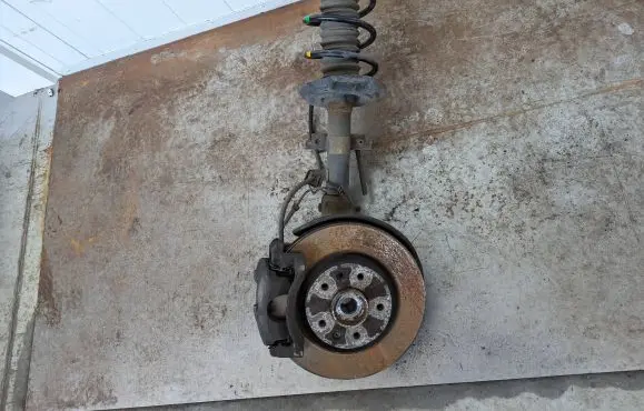 Nissan Qashqai Front wheel hub spindle knuckle