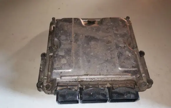 Renault Laguna II Engine control unit/module 0281011325 8200309318 8200309329