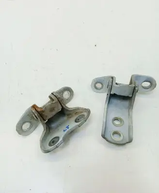 Toyota Yaris Rear door hinge set 