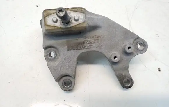 Ford Fusion II Engine mounting bracket DG937M125
