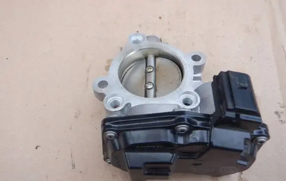 Ford Escape IV Throttle valve HX7G9F991AA