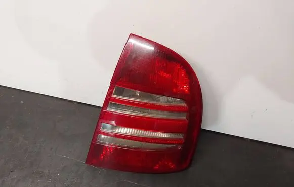 Skoda Superb B5 (3U) Rear/tail lights 3U5945096A 3U5945112A 3U5945112