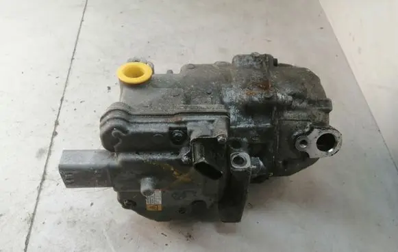 Toyota Auris E180 Air conditioning (A/C) compressor (pump) 0422001330 ES14C 00106