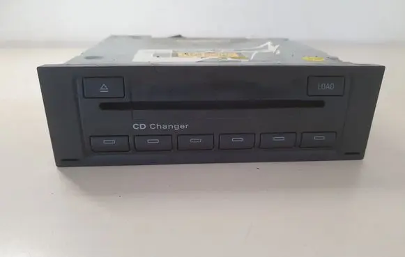 Audi A4 S4 B7 8E 8H CD/DVD changer 8E0035111D