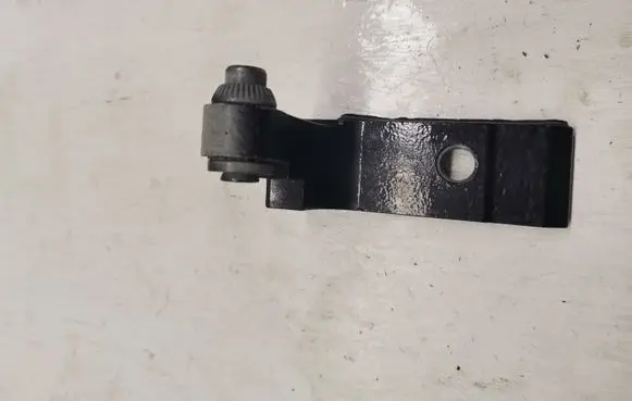 BMW 7 G11 G12 Rear door upper hinge 7333094