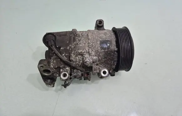 Renault Megane III Air conditioning (A/C) compressor (pump) 
