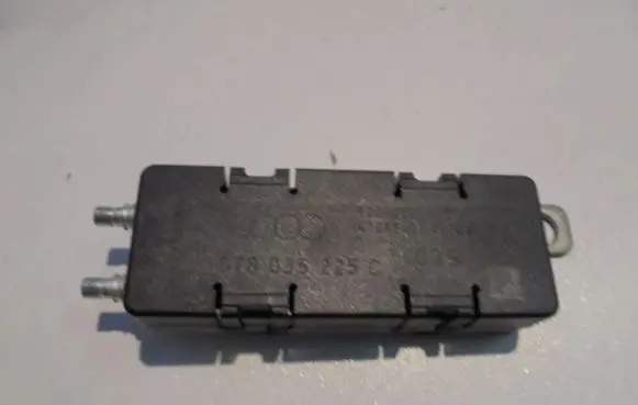 Audi A5 8T 8F Antenna control unit 8T8035225C 920-202-501