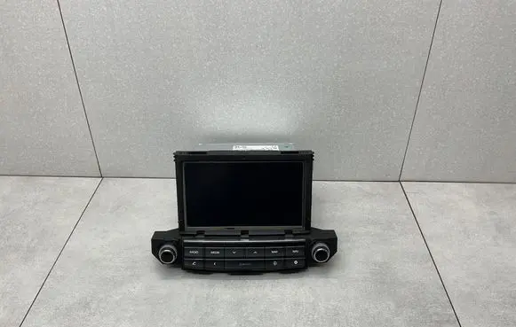 Hyundai Tucson TL Radio/CD/DVD/GPS head unit 96560D70124X