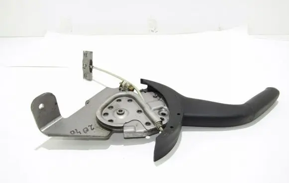 Mitsubishi ASX Handbrake/parking brake lever assembly Nėra