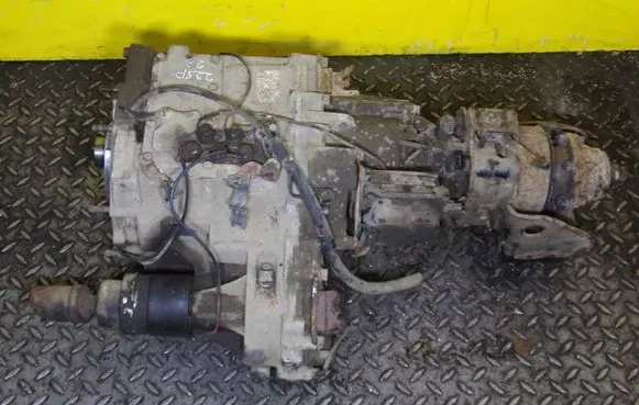 Mitsubishi Pajero Gearbox transfer box case 22SP23 13B2909DEBBA4837B3
