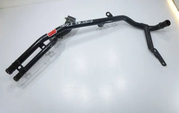Volkswagen PASSAT B8 Engine coolant pipe/hose 3Q0121070L