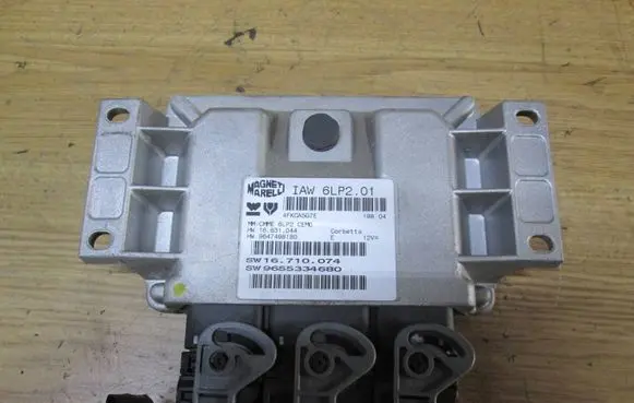 Peugeot 307 Engine control unit/module 9647498180 4FKCA5G7E 9655334680