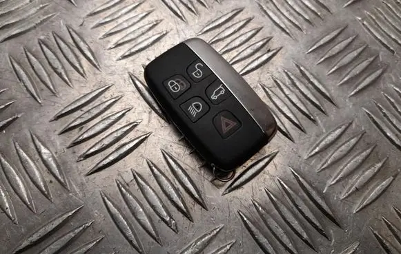 Land Rover Discovery 5 Ignition key/card CH2215K601BF