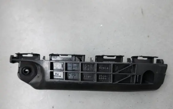 Toyota Yaris Front bumper mounting bracket 525360D090