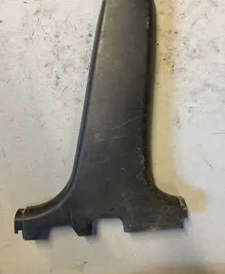 (B) pillar trim (bottom)