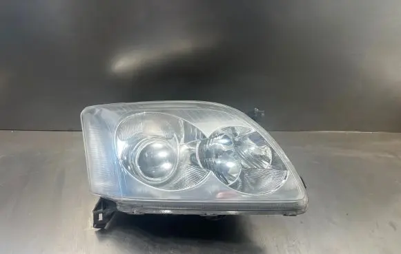 Toyota Avensis T250 Headlight/headlamp