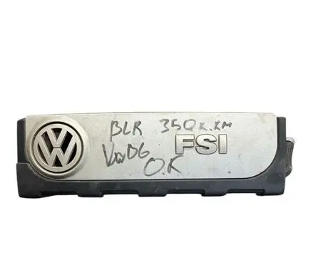Volkswagen PASSAT B6 Engine cover (trim) 06F129208C
