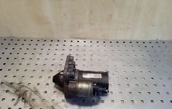 Peugeot 208 Starter motor 9688268480 TS14E110