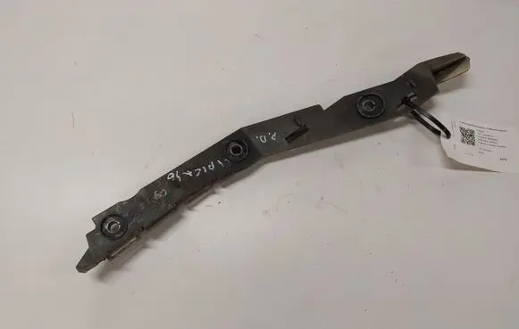 Citroen C4 I Picasso Front bumper mounting bracket 9656670980