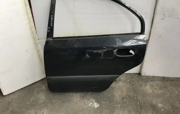 Mitsubishi Carisma Rear door