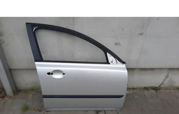 Volvo V50 Front door