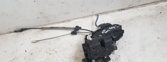 Volvo XC70 Front door lock 31253673 986892104