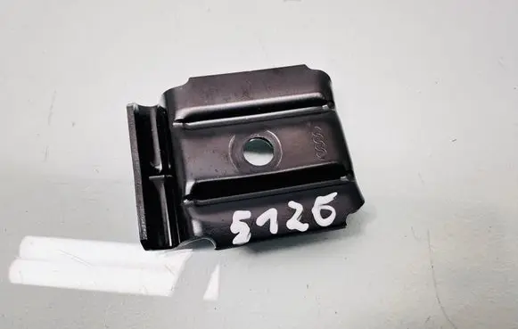 Battery bracket