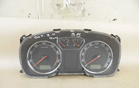 Skoda Octavia Mk1 (1U) Speedometer (instrument cluster) 1U0920811B 110080146007